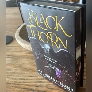 Blackthorn book novel  by J.T. Geissinger Dark Gothic Romantisy sprayed
